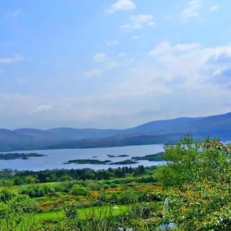 Charming Two Bedroom With Magnificent Sea Views. 10 Minutes From Kenmare