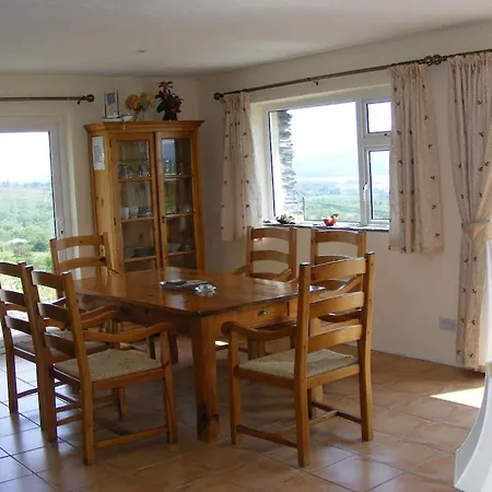 Bedrock - 2 Bedroom Sea View *