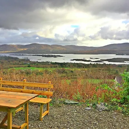 Dom wakacyjny Charming Two Bedroom With Magnificent Sea Views. 10 Minutes From Kenmare